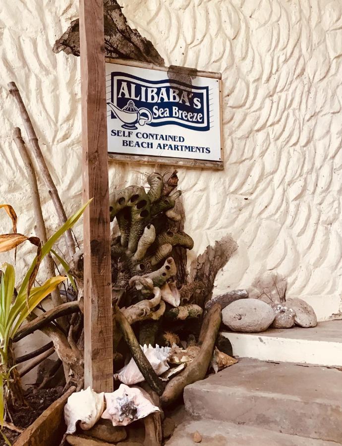 Alibaba'S Seabreeze Apartment Castara Exterior photo